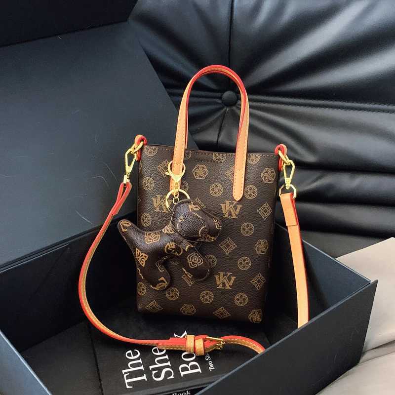 Durable Genuine Leather Tote Bag Womens Designer Crossbody Shoulder Handbag Elegant Purse Luxury ClassicW251106