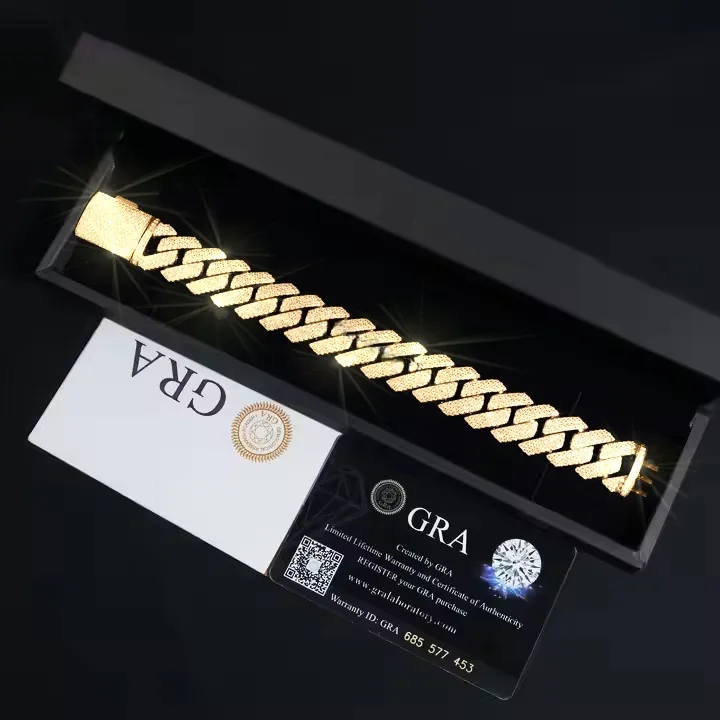 High-Grade Sterg Sier Cuban Chain Necklace for Men Featuring 20MM Thickness & Premium Moissanite Stones