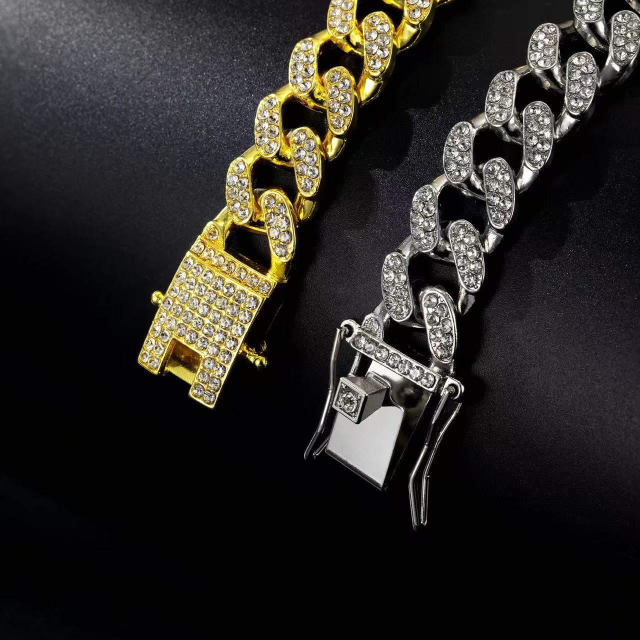 Sophisticated VVS Moissanite Studded Sterling Silver Pendant Necklace with Iced Diamonds & Cuban Chain Detail