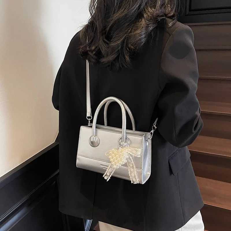 Silver Shoulder Bag for Women Designer Small Square Crossbody Purse Summer Glamorous Top Handle Casual Outfit Party ReadyW251107