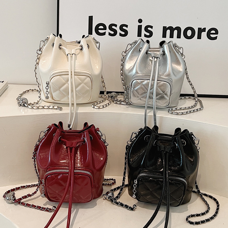 2025S Designer Women s Bag New Diamond Mesh Embroidered Thread High Quality Crossbody Bag Light Luxury Handbag Outdoor Leisure Mini Handbag Pulling Ro