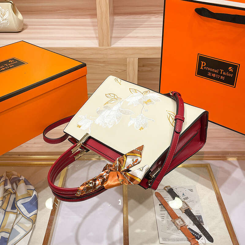 Designer Bag National Style Art Design New Mom Large Capacity Luxury Embroidered Cheongsam