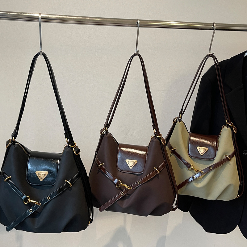 2025S Designer Women S Bag Shoulder Women S Large Capacity Armpit Bag Winter New Stylish Shopping And Commuting Single Shoulder Tote Bag For Women