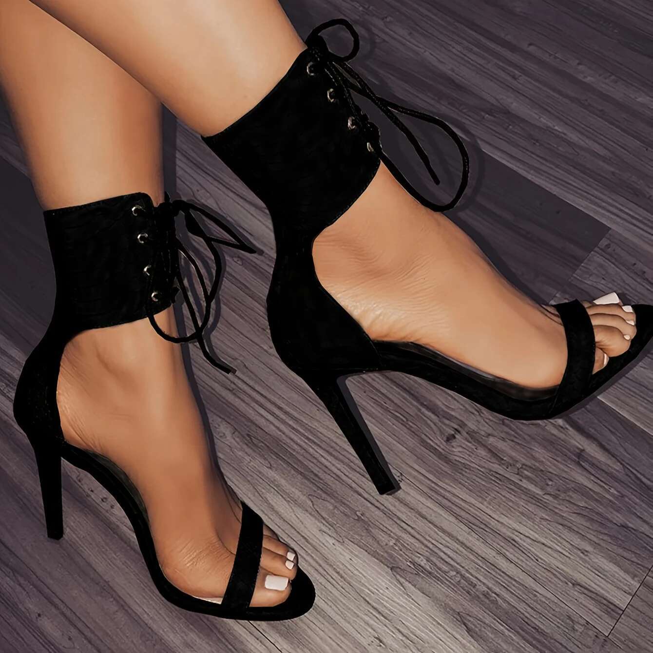 2024 Sexy Open Toe Lace Hollow Cross Sandals For Womens Roman Shoes Side Zipper Thin High Heels Cool New Designer Pumps