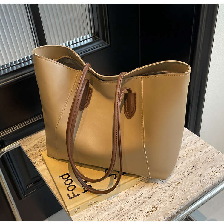 Designer Tote for Women Large Capacity Commuter Autumn Versatile Shoulder Simple Class Bag 2025 New Style Unique and Elegant temperament