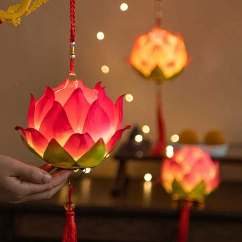 2024 New Mid-Autumn Festival Lotus Lantern Hand Held Glowing Light Lotus Lantern Chinese Festive Atmosphere Decoration Prop W251107
