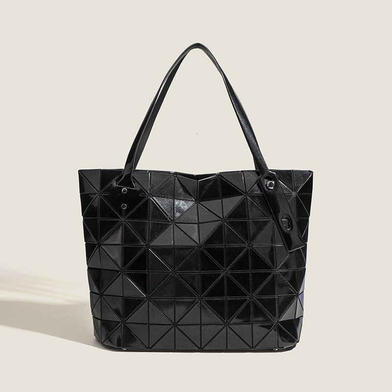 New Trendy Geometric Diamond Sequin Rock Versatile Large Capacity Commuter Handbag Shoulder Underarm Tote Bag