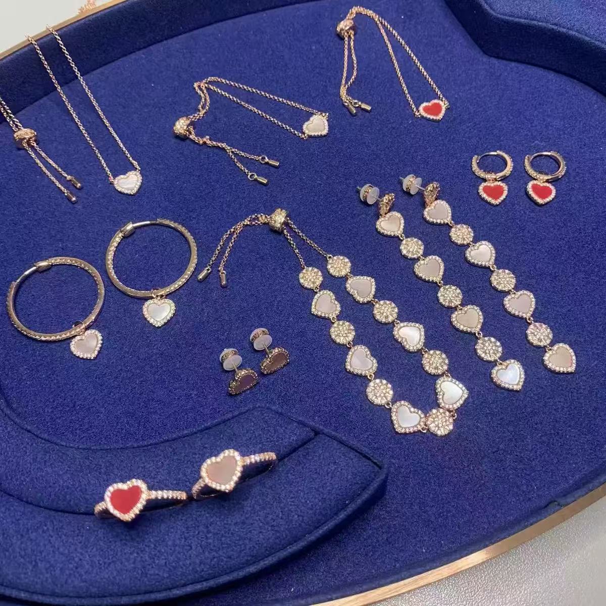 Necklace Designer Jewellery Gold Plated Pig Nose Chain with Letter Pendant and Cubic Zirconia Accents for Sister Gift and Daily Wear High Quality Text