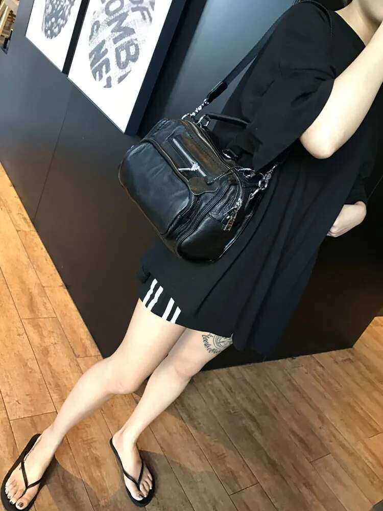 Black Genuine Leather Women Handbag Fashion Zipper Cowhide Totes Single Shoulder Simple Solid Color Casual Crossbody Bags