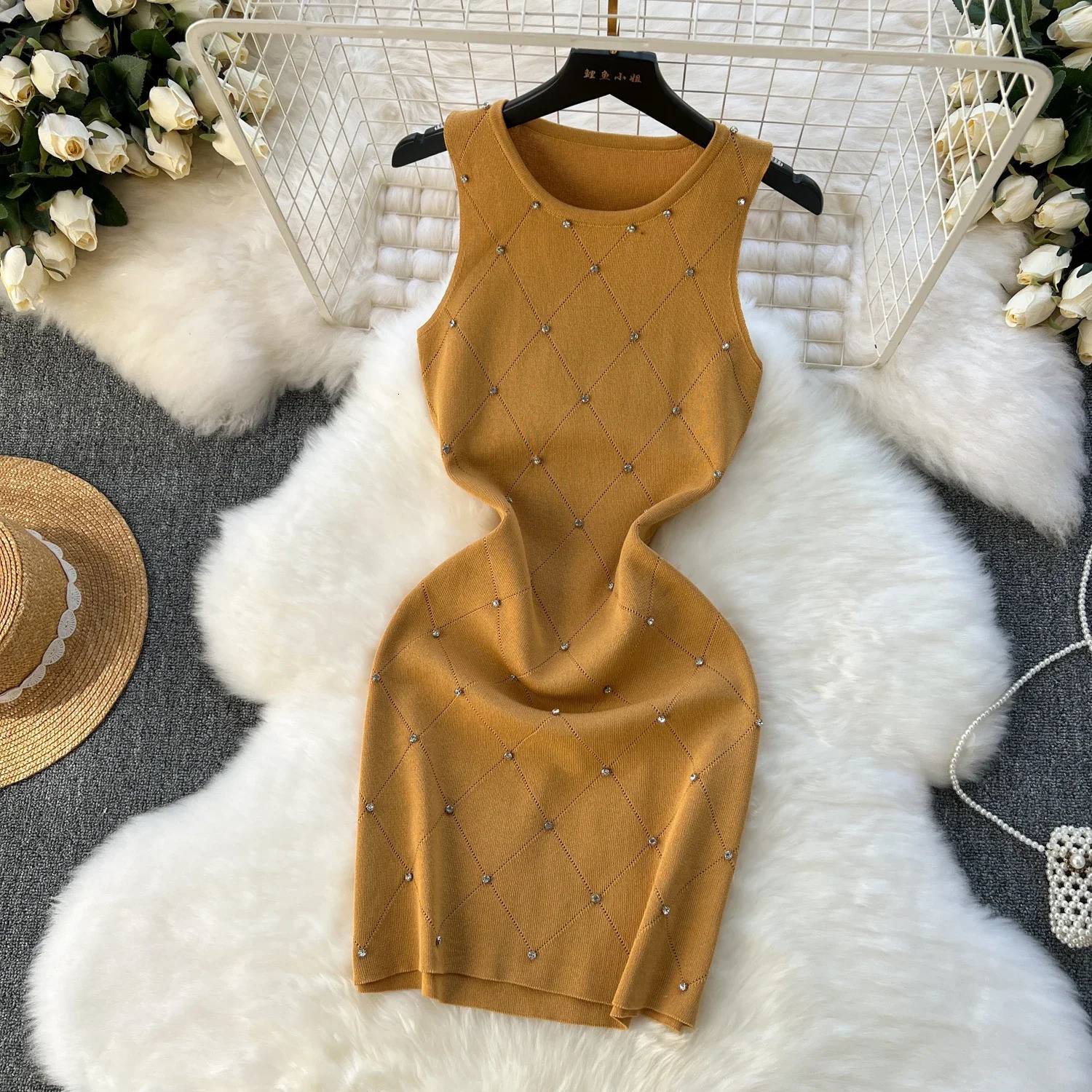 Beaded summer womens knitted jacket vest dress womens tight corset sleeveless mini dress 250402