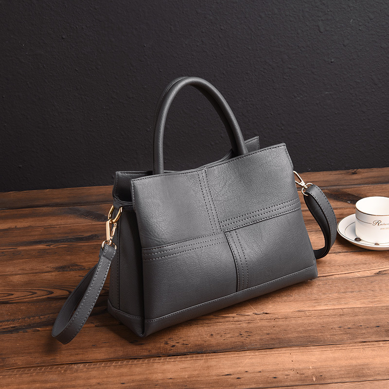 2025 New Design Bag Women's Fashion Large Capacity Tote Bag Middle-aged Mom Commuting Shoulder Handbag