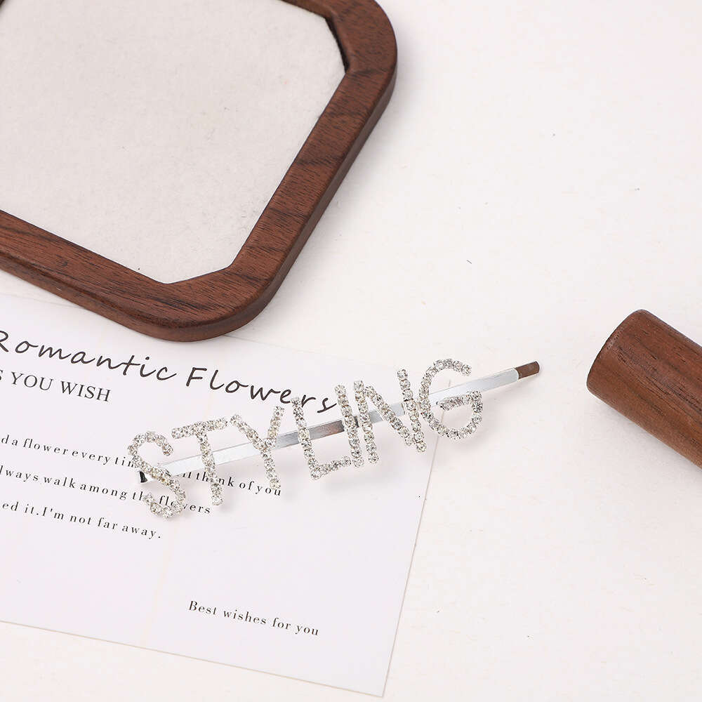 Japanese and Korean girl fresh water one sparkling NEW diamond, adult simple letter clip, hair accessory