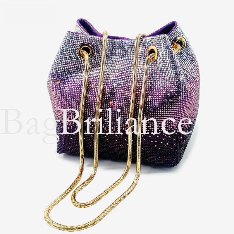 2025 This year popular latest Italian design shiny wedding party women high quality dia handbags evening bags