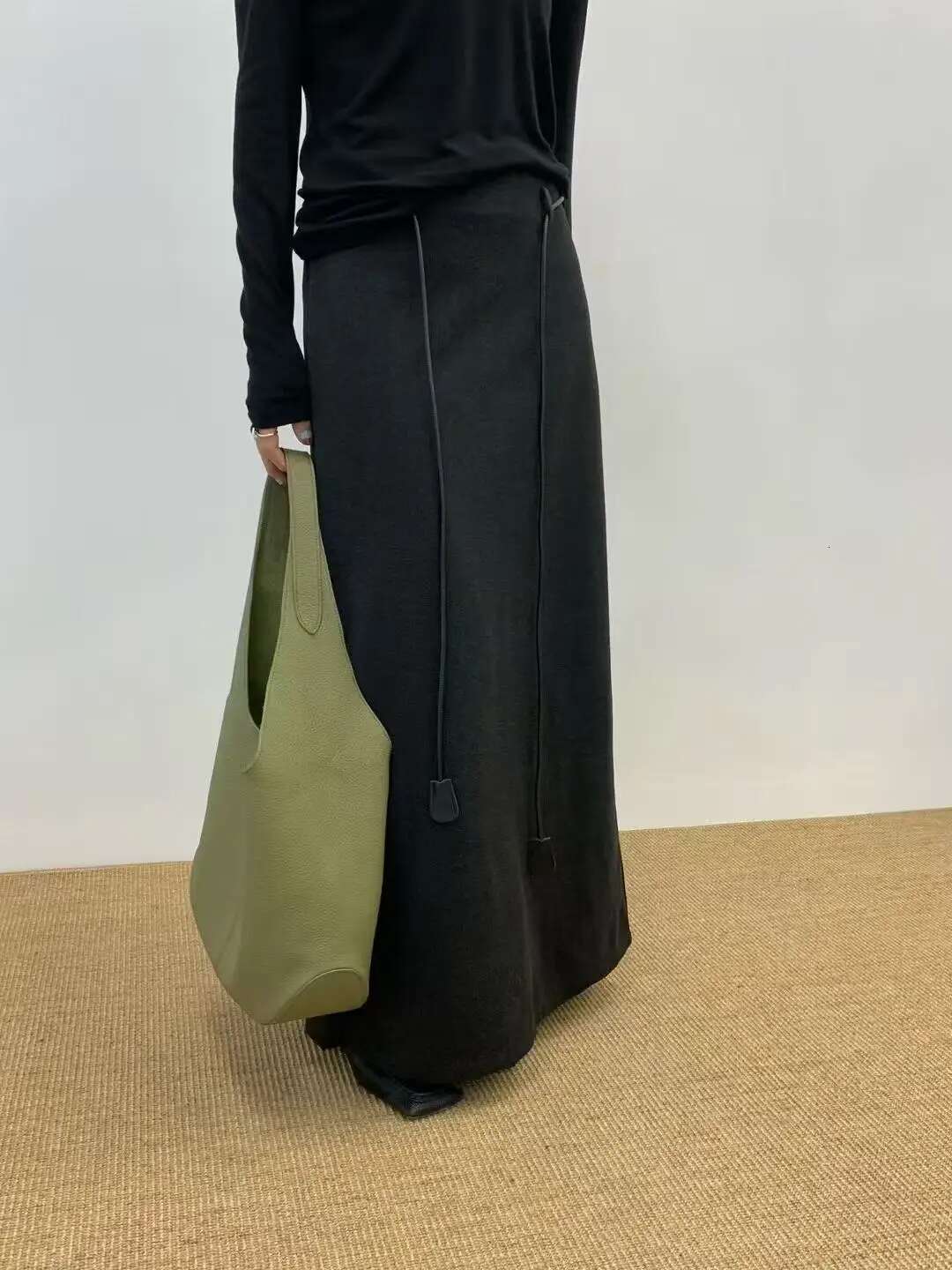 New Chic Genuine Leather Bucket Bag Spacious Minimalist Hobo Tote For Women - Multiway Shoulder & Underarm Carry