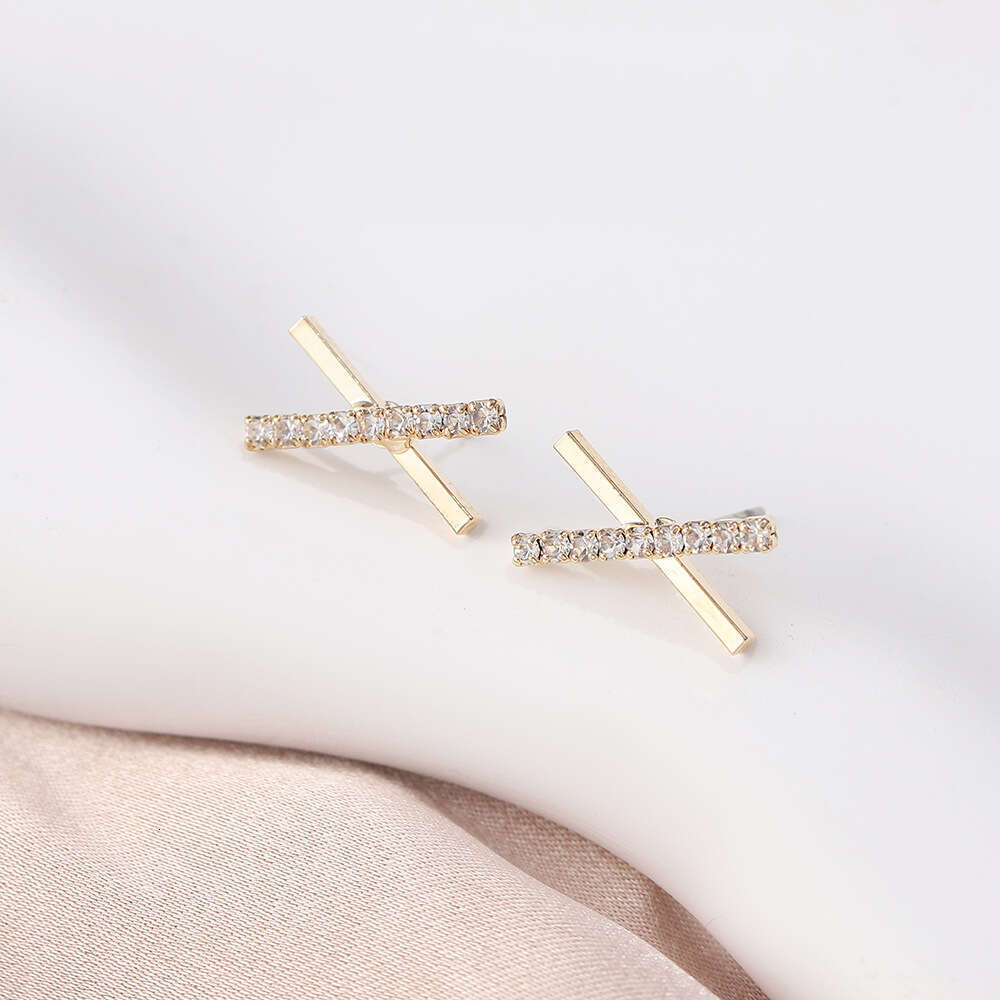 S Sier Needle Golden wer Little Rabbit Free Combination Week Gift Box Earbone Nail Female Exquisite and Simple Ear Jewelry