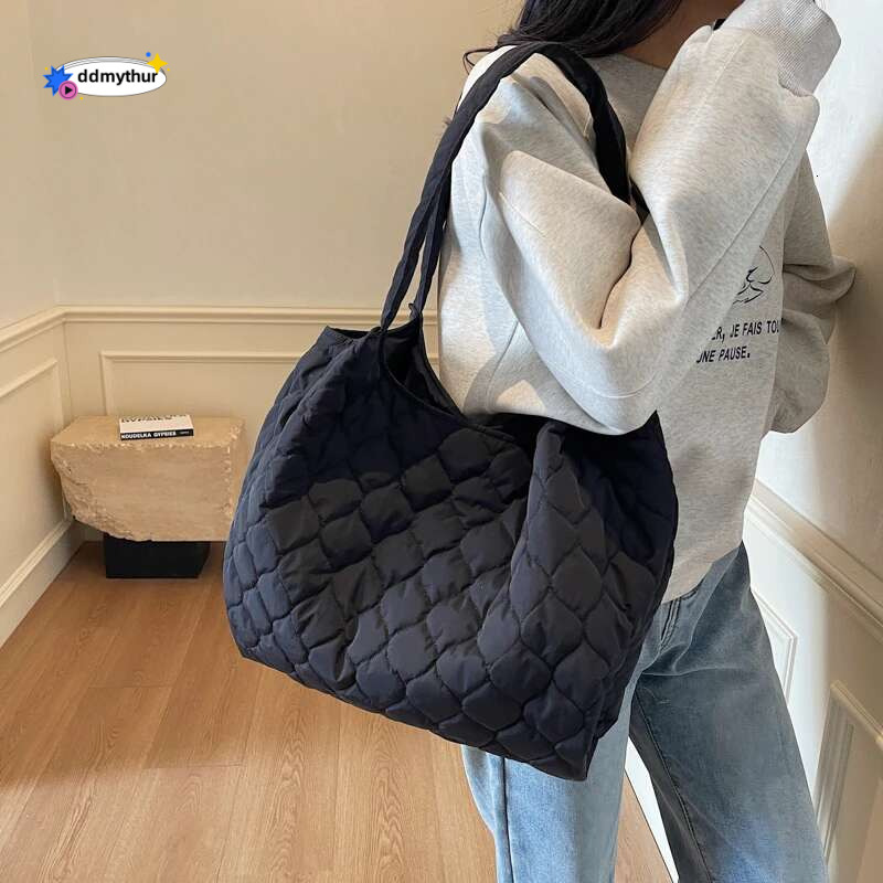 Fashion Casual Multi-pocket Women's Shoulder Bags Large Capacity Commuter Ladies Book Tote Waterproof Nylon Female Handbags ddmythur