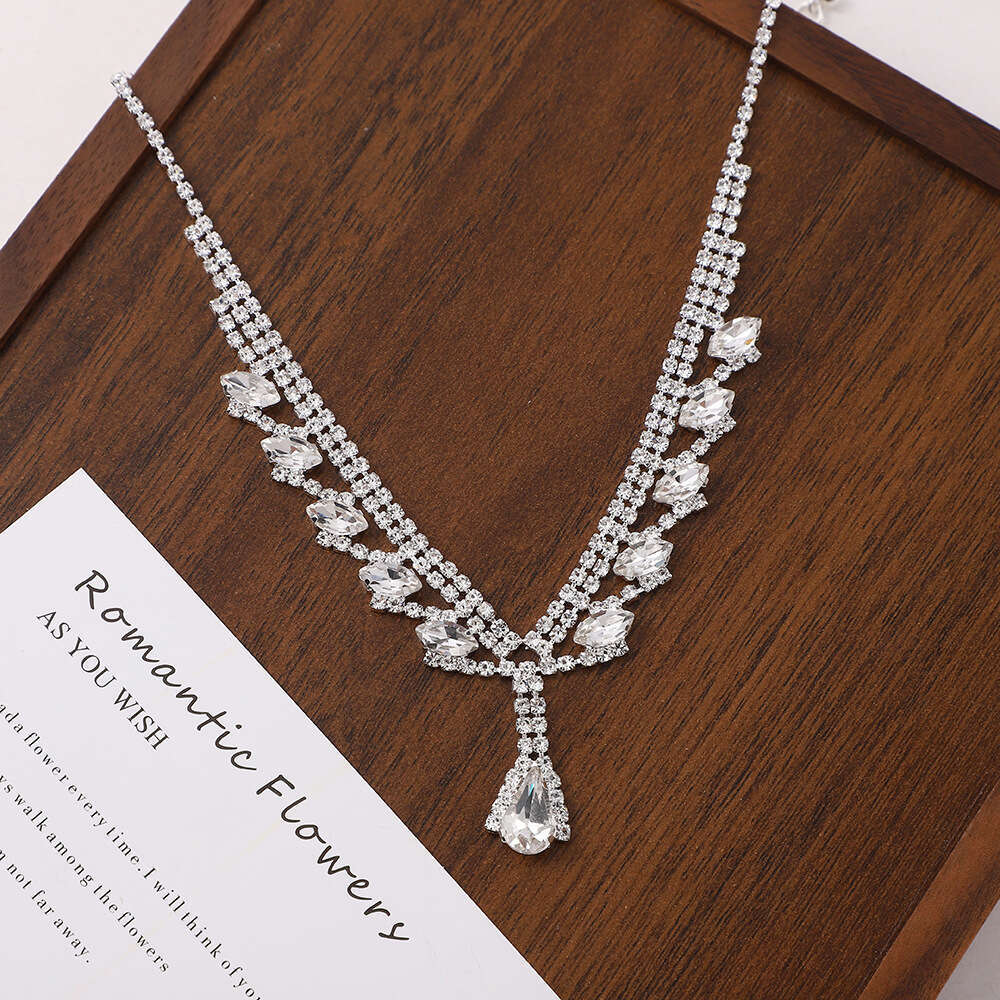 Dia inlaid hot sier pendant earring set, personalized, light style, trendy, collarbone chain, exquisite women's accessories