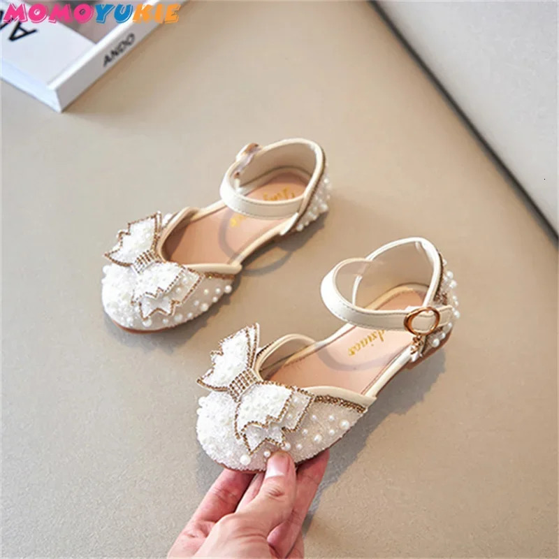 Girls Sandals Summer Korean Edition Fashion Cute Bow Pearl Glitter Childrens Princess Shoes Dance Shoes Trend 250402