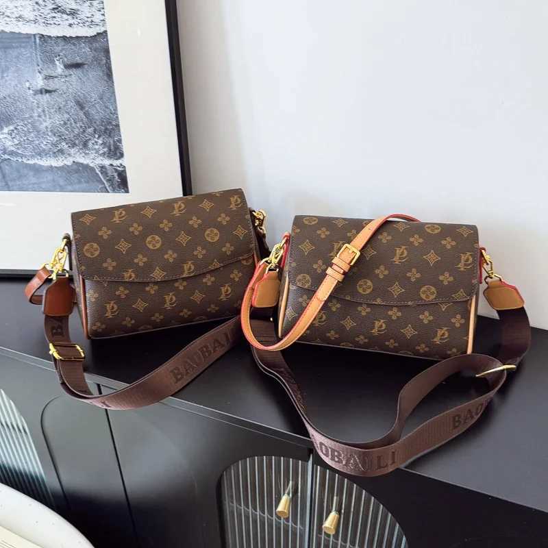 Fashionable Waterproof Messenger Bag for Women Designer Leather Crossbody Handbag Elegant Shoulder PurseW251106