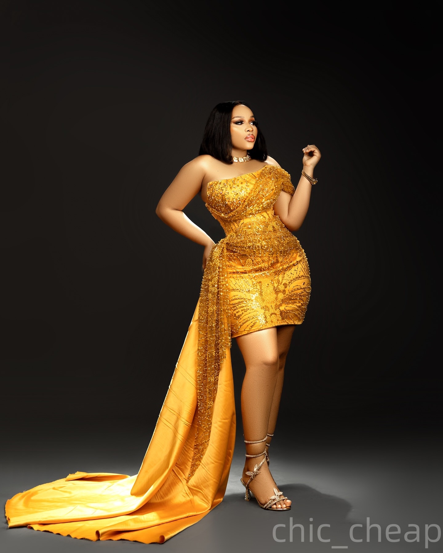 Chic Yellow Sheath 2026 Cocktail Dress Strapless Sequined Satin Short Mini Graduation Homecoming Dresses For Special Occasions Sweetheart Gowns