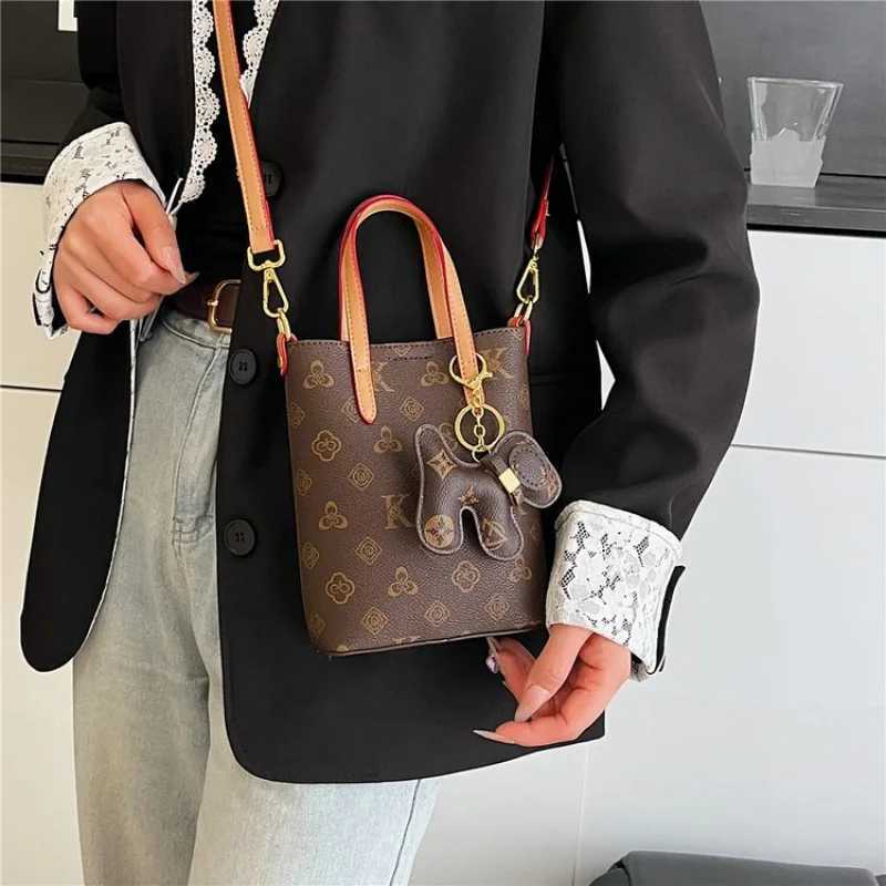 Luxury Elegant Leather Clutch Mini Bag for Superstar Women with High-End Designer Letter DetailW251106