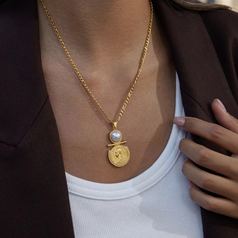 18K PVD Gold Plating Waterproof Aniti Tarnish Delicate Figro Pearl Coin Portrait Pendant Necklace