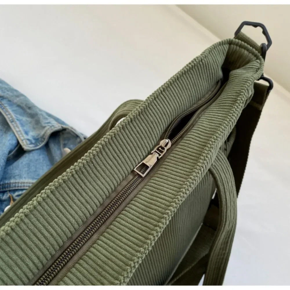 Fashion Versatile Shoulder Bag College Wind Commuting Corduroy Square BagUnisex Large Capacity Leisure Portable Crossbody Bag250403