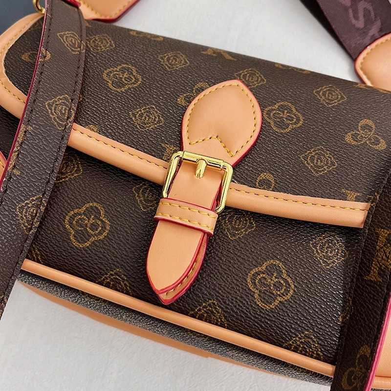 Premium Designer Womens Crossbody Bag Leather Shoulder Handbag Elegant Tote Purse Classic Ladies ChicW251106