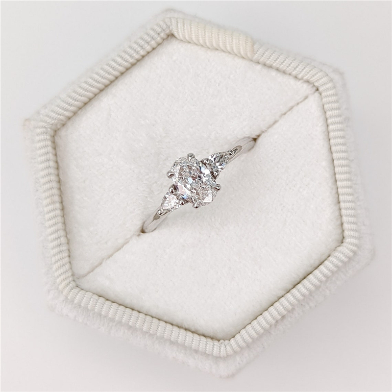 Jewelry 0.6 Carat Oval Cut Lab Diamond With Pear Cut Wedding Ring 18K 14K White Real Gold Engagement Ring For Women Simple Design Womens Ring