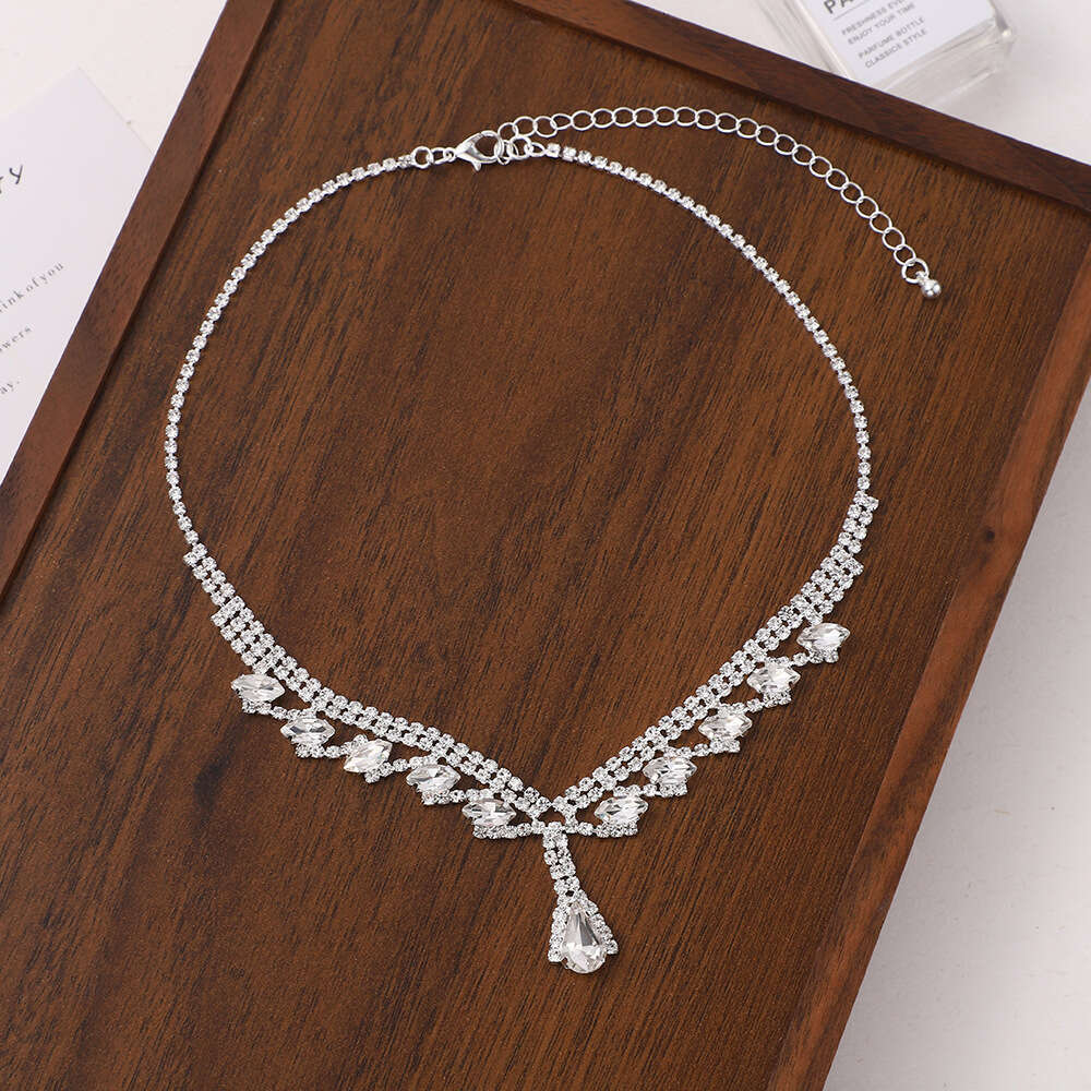 Dia inlaid sier pendant earring set, personalized, light style, trendy, collarbone chain, exquisite women's accessories