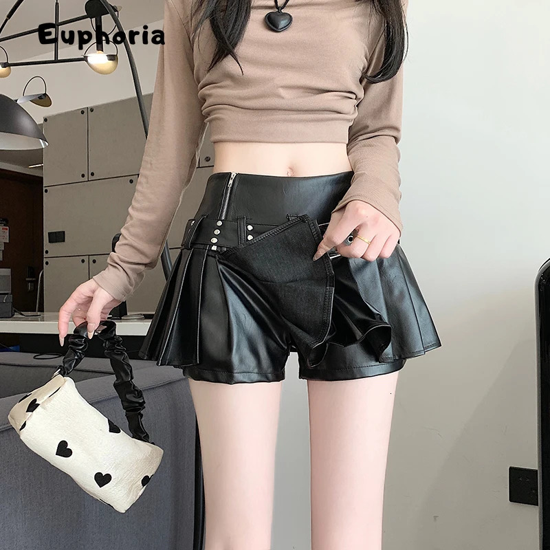 womens punk retro Aline pleated leather skis Y2k mini shorts Harajuku Nymphet Emo 2000s 250324