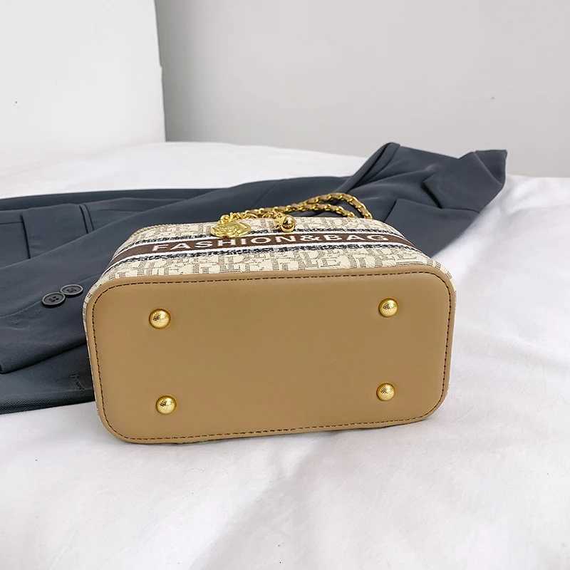 Elegant Designer Leather Handbag for Women Stylish Crossbody Shoulder Bag Ladies Tote Purse ClassicW251106