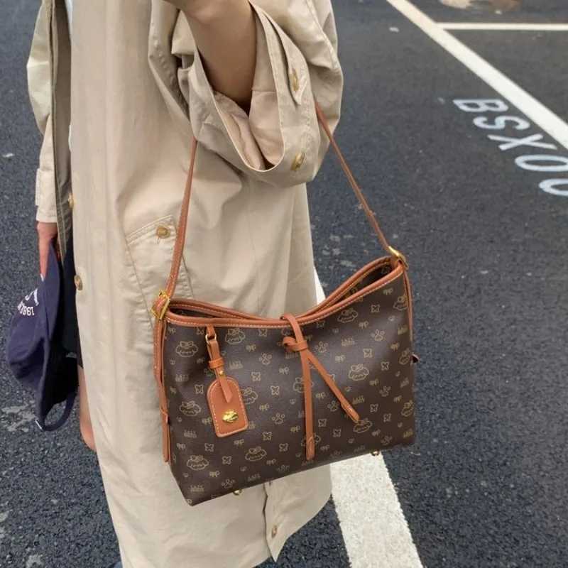 2025 New Polished European Style Crossbody Bag - Creative Exquisite Light Luxury Ladies Bag for Fashion-Forward WomenW251106