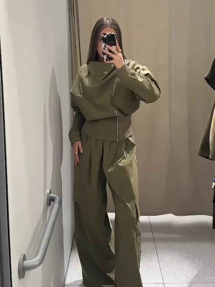 womens bat long sleeved stand up collar simple pleated jacket decoration high waisted loose mens suit 250407