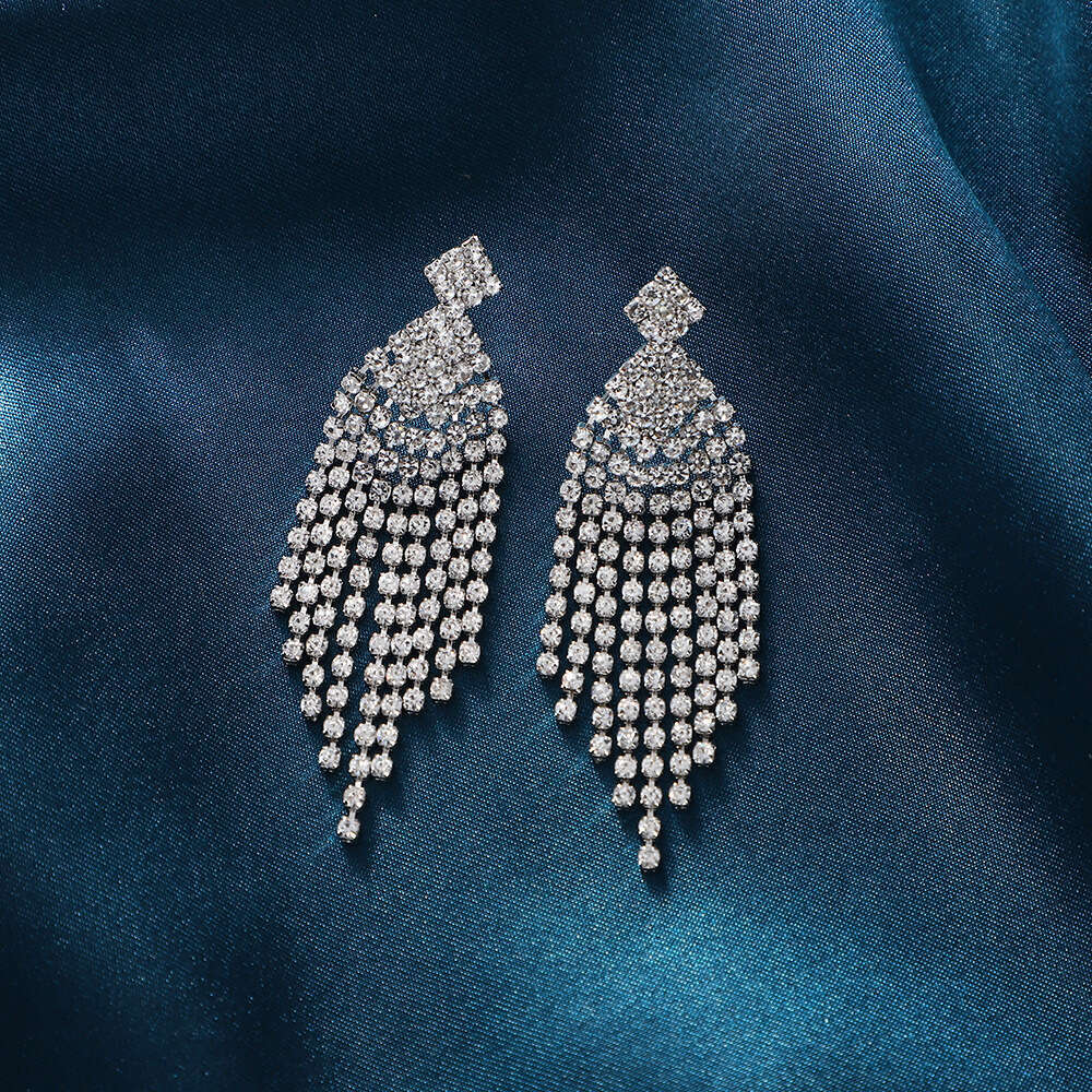 Full fashionable hot exaggerated dia arrangement earrings, hip-hop style and personalized earrings