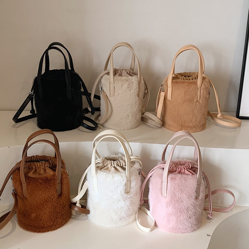 2025S Designer Women S Bag Autumn Winter Bucket For Women New Japanese And Korean Imitation Mink Fur Style Plush Handbag Niche Single Shoulder Crossbo