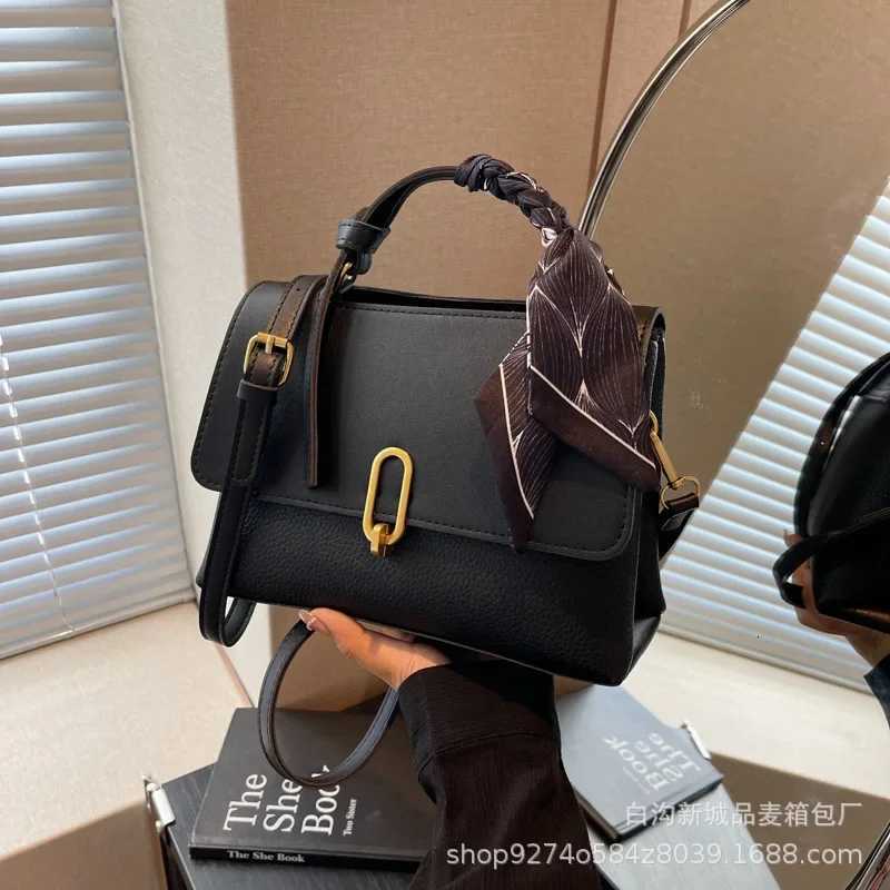 2025 New Womens Premium Color-Blocked Handbag - Stylish Chic Versatile Shoulder/Crossbody Compact DesignW251106
