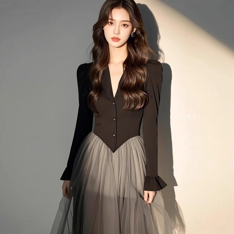 S28 V-neck dress for women, new spring style, mesh waist, slimming, medium-length skirt