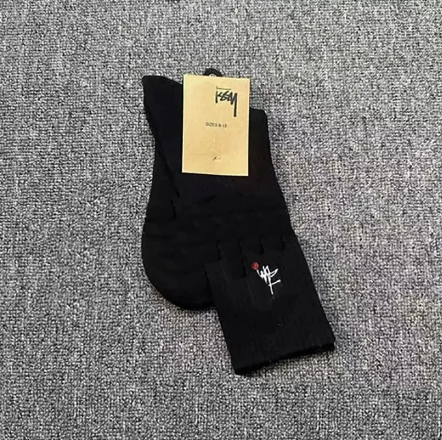 Men's Designer Sports Socks Letter Printed Casual Multi Color Cotton Medium Stocking High Street Fashion Breathable Soft Sport Socks For Men Wome