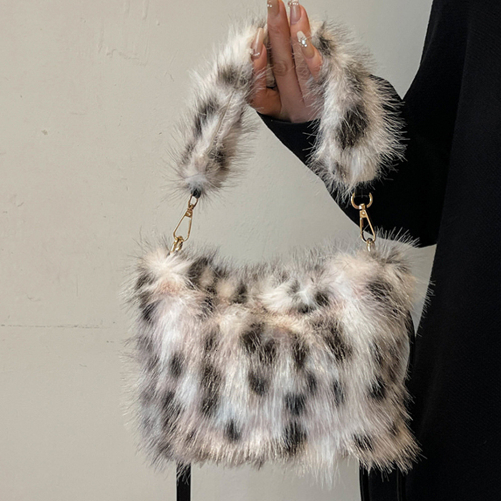 2025S Designer Women S Bag For Women New Trendy Autumn Handbag Cute Plush Internet Celebrity Versatile Leopard Pattern Crossbody Small Square Bag