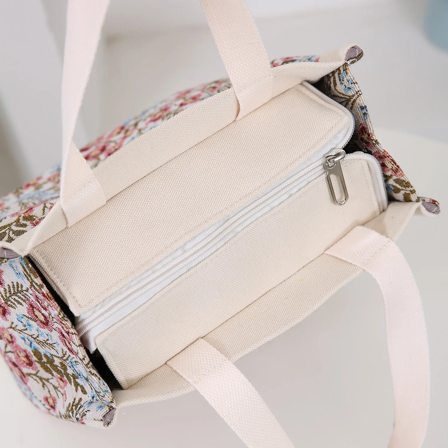 knitted jacquard fabric large capacity handbag dedicated to carrying lunch box bags and mothers daily storage 250401