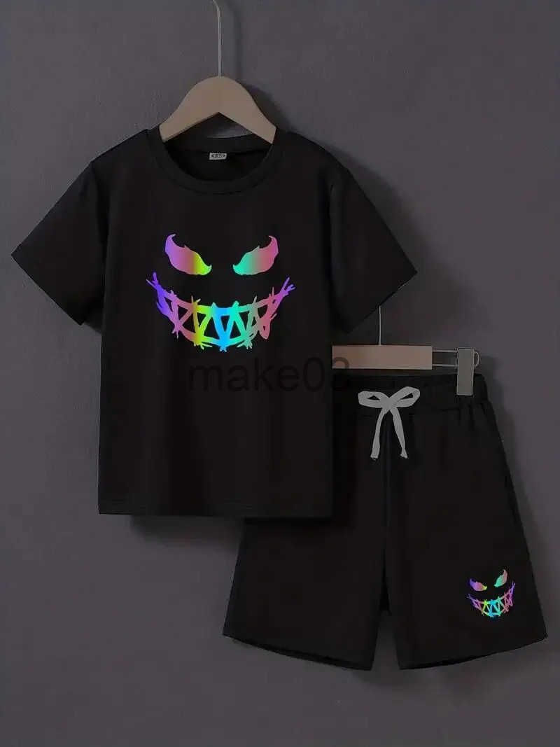 Boys 2-piece T-shirt and elastic waist shorts Happy Face Print short sleeved top casual set summer childrens clothing J250403