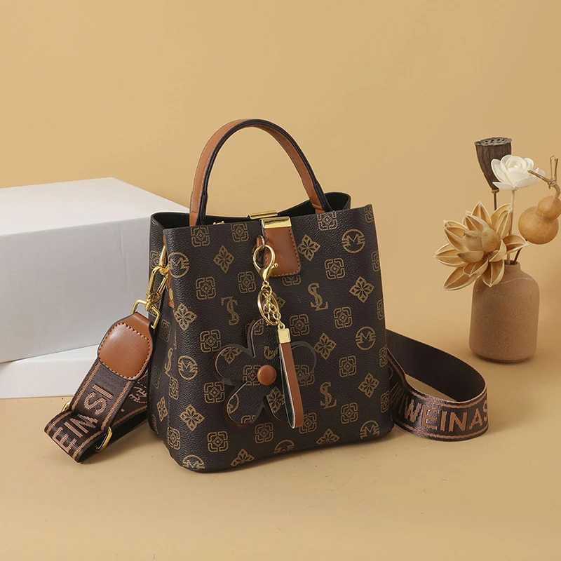 Designer Leather Messenger Bag For Women Chic Crossbody Shoulder Handbag Ladies Classic Tote PurseW251106