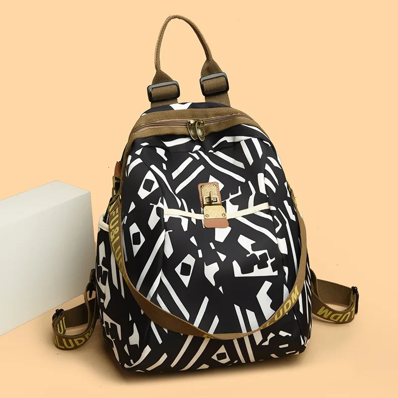 Nylon Bag Womens Fashion Versatile Nylon Leisure Bag Travel Large Capacity Backpack School Bag 250402