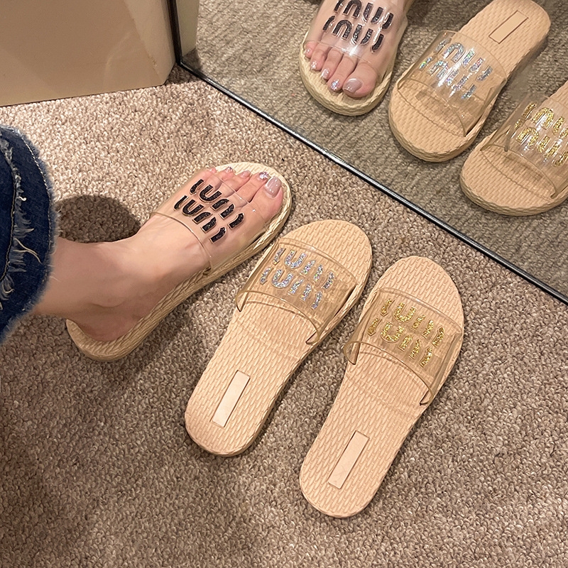 Free shipping new summer beach casual slippers Women's trend Soft soles outside penetrating flat women's summer black gold silver