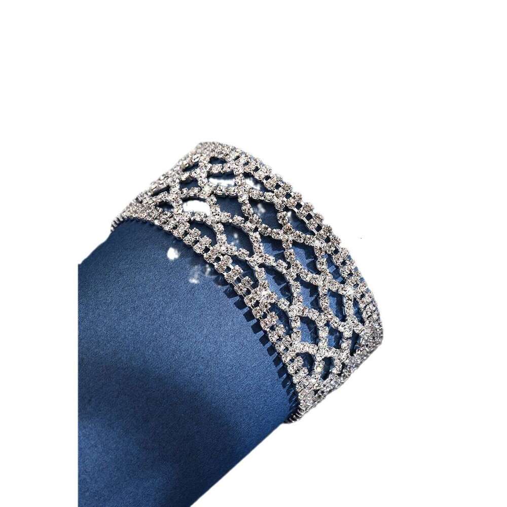 Fashionable, exaggerated, personalized, versatile studded sparkg dia bracelet, niche design, hollowed out mesh rhie bracelet