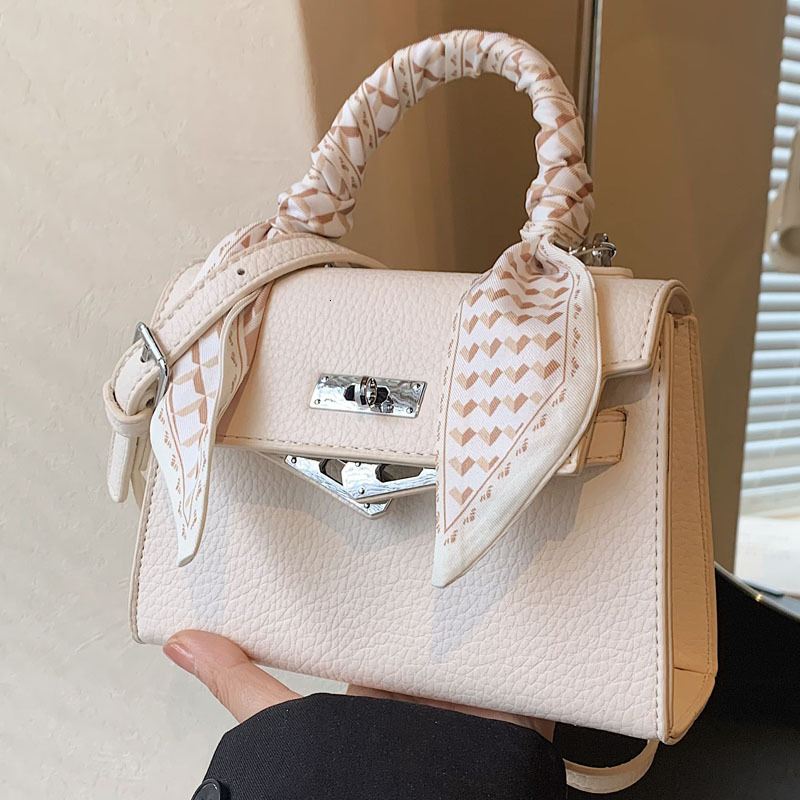 2025S Designer Women S Bag New Western Style Silk Scarf Folded Small Square Popular Versatile Single Shoulder Crossbody Bag Fashion Handbag