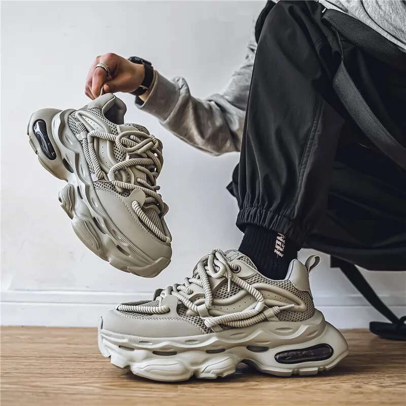 New Men's Platform Casual Clunky Sneakers Comfortable Anti-slip Fashio Sports Men Wear-resistant Lace-up Shoes