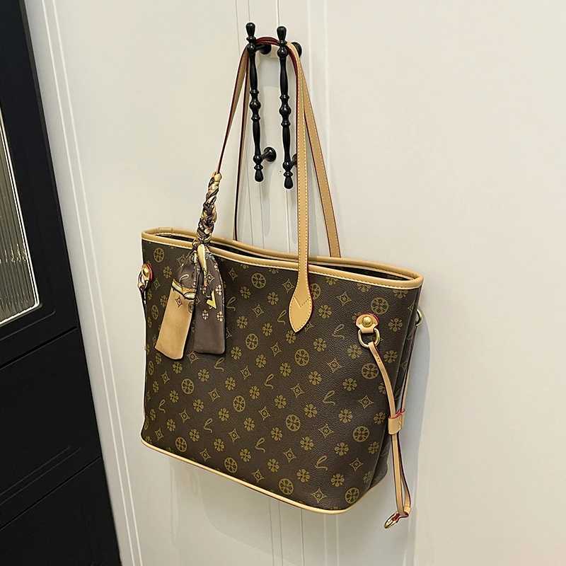 Stylish Womens Leather Crossbody Bag Popular Designer Inspired Handbag Elegant Ladies Shoulder Messenger PurseW251106