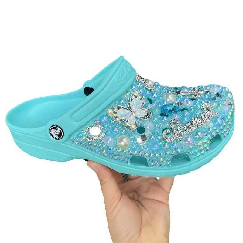 36-46 SIize New Sandals Rose Red Pearl Water Diamond Flower Summer Womens Slippers Family Fashion Beach Womens Hole Shoes M250407